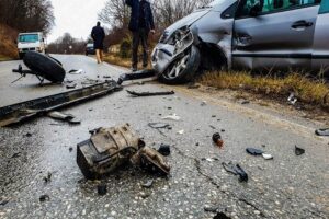 Aksident në Tetovë, lëndohet një motoçiklistë