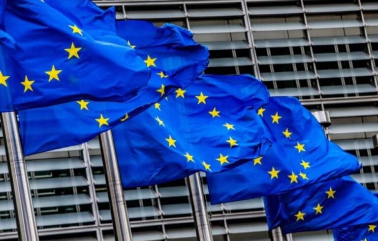 BE paralajmëron Kosovën dhe Serbinë: Nëse nuk i përmbushni detyrimet, do të ketë pasoja serioze